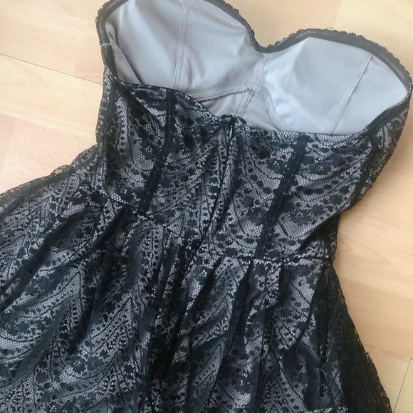 HP🎉 Lace Details Black Strapless Mini Dress 🖤🌹 - Picture 3 of 3